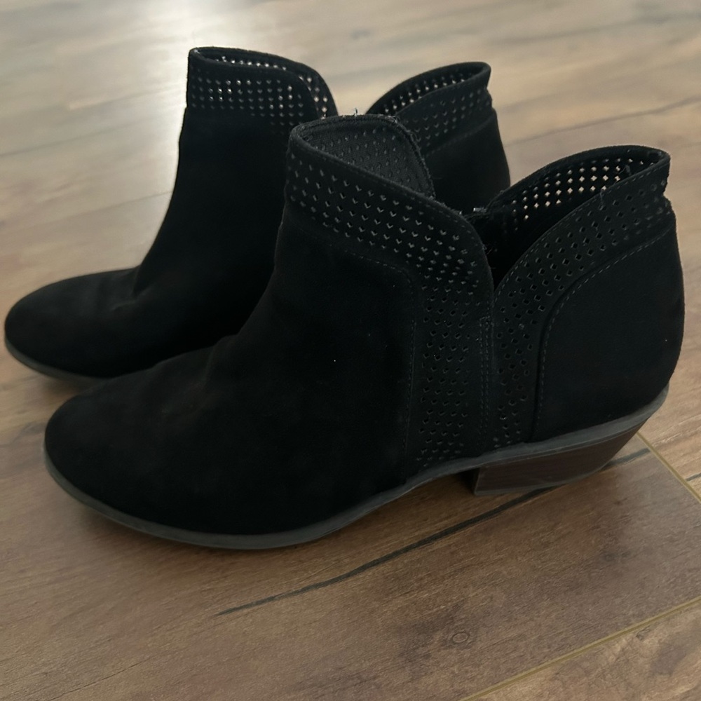 Old Navy Black Low Boots
